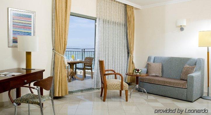 Royal Dead Sea - Hotel & Spa Ейн-Бокек Номер фото